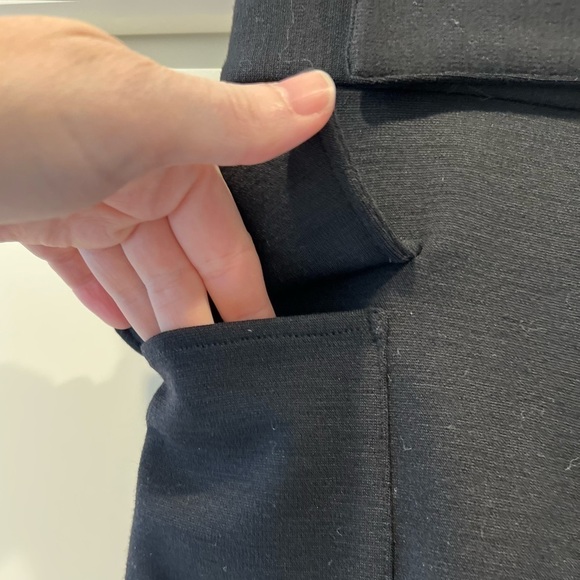 Diane Von Furstenberg Wool Blend Pencil Skirt. Bow Waist Detail. Size 4. - Picture 4 of 8